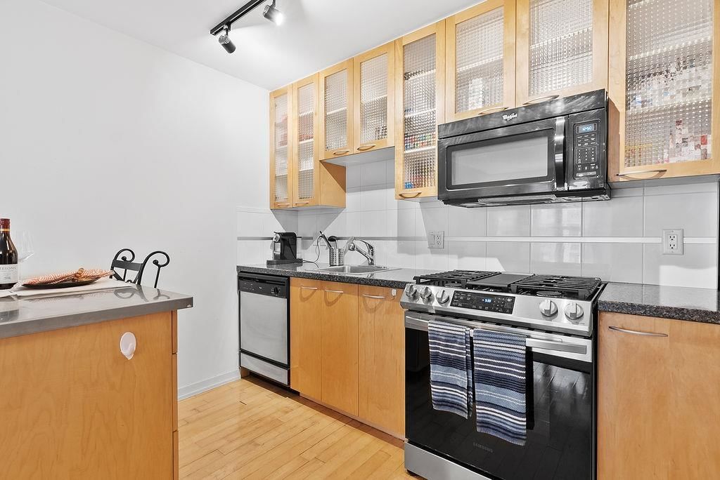 Listing Image 9