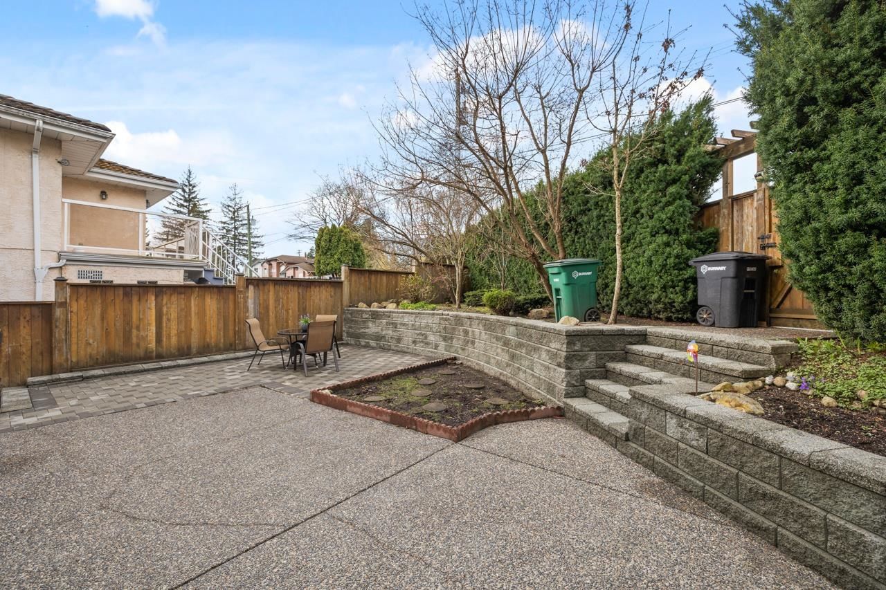 Listing Image 19