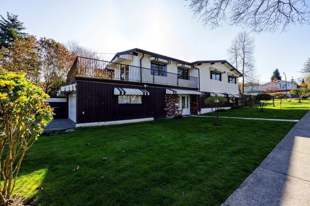 532 Kamloops Street N