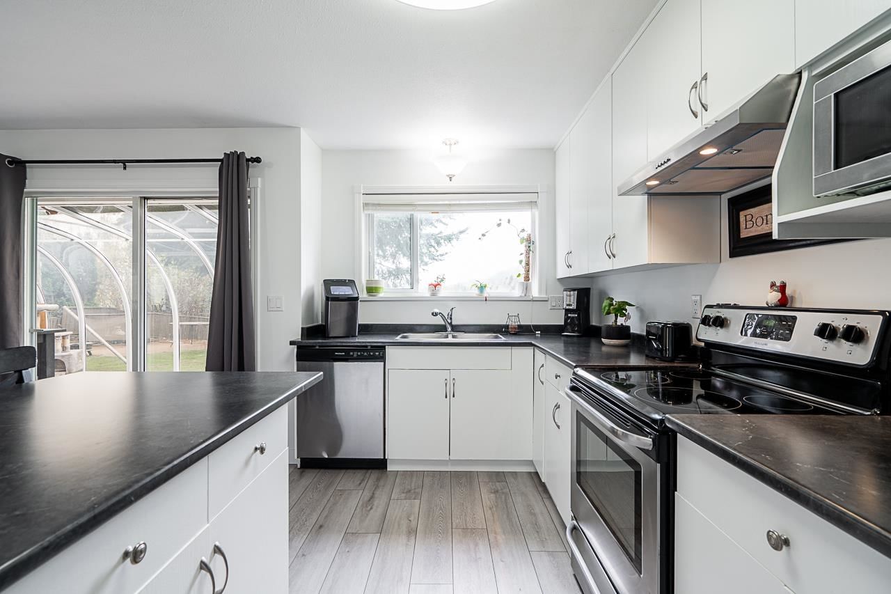 Listing Image 14