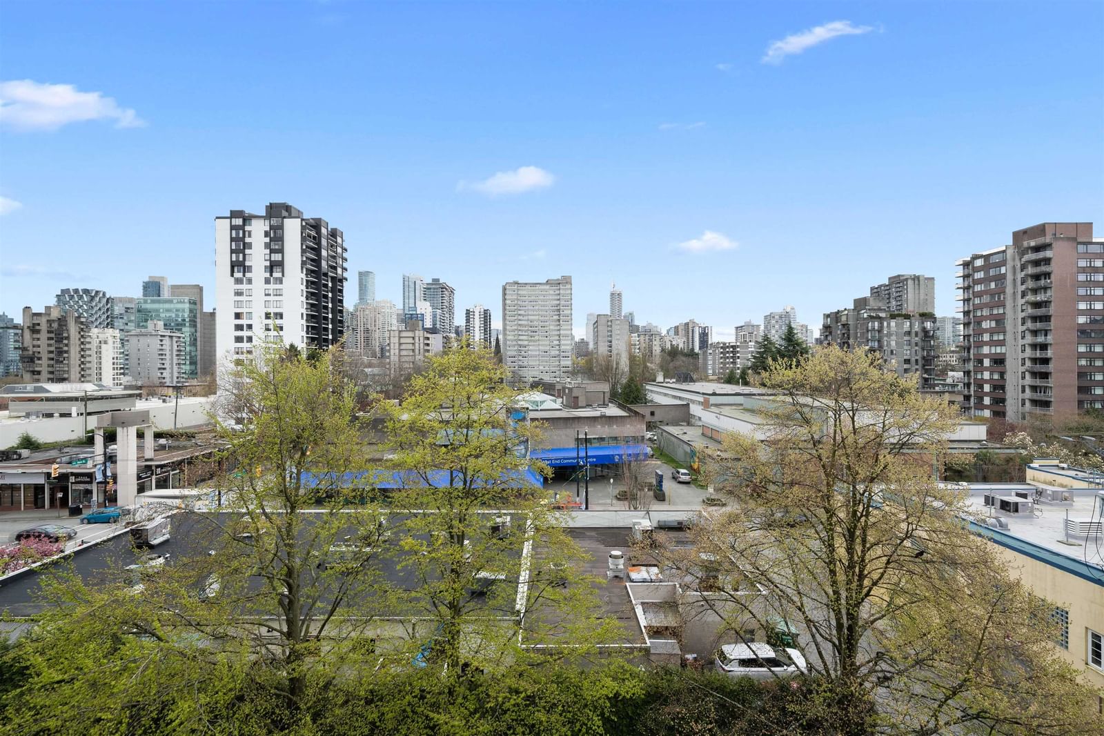 Listing Image 11