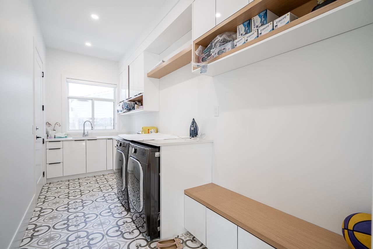 Listing Image 19