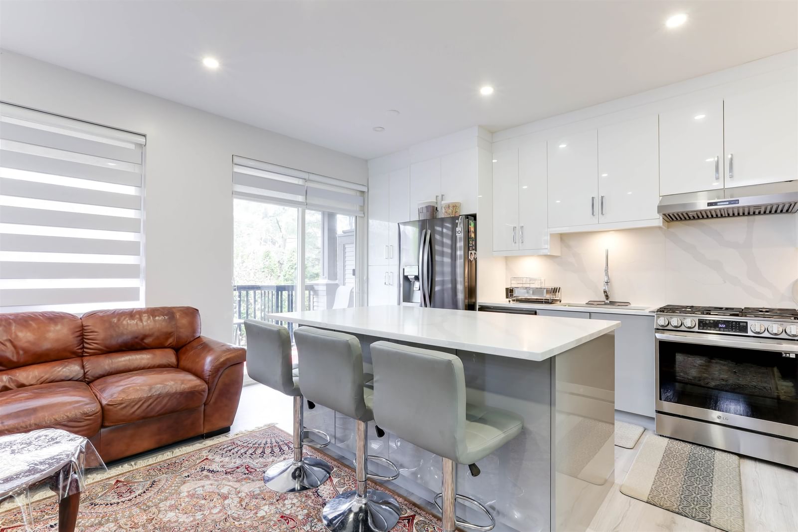 Listing Image 10