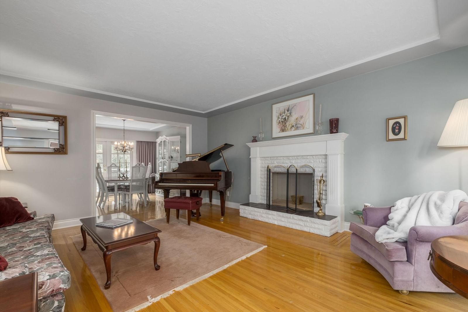 Listing Image 3