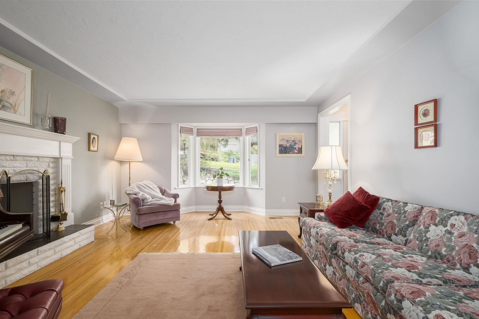 Listing Image 5