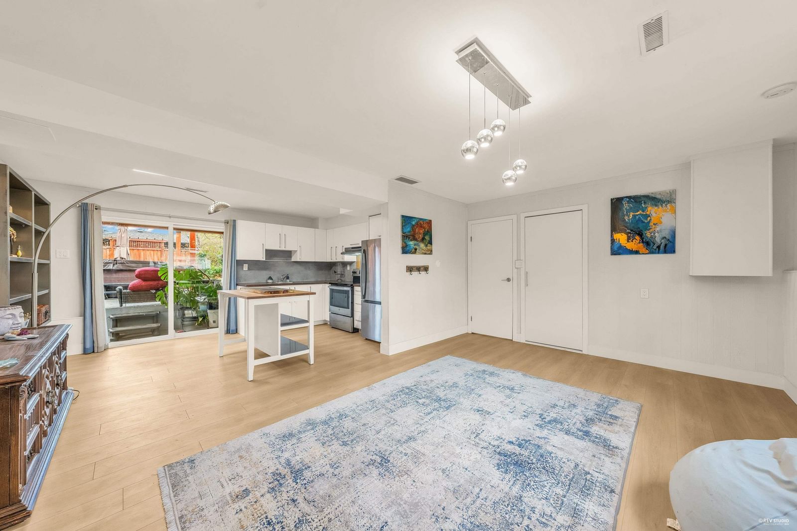 Listing Image 16