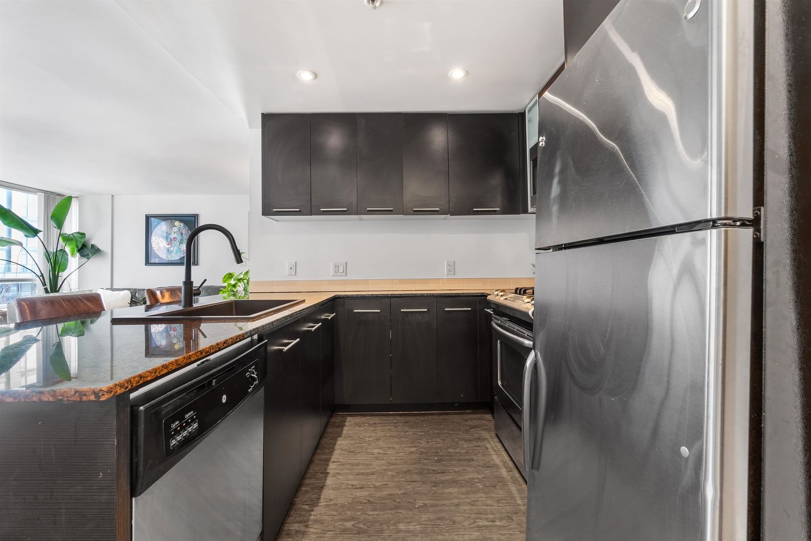 Listing Image 13