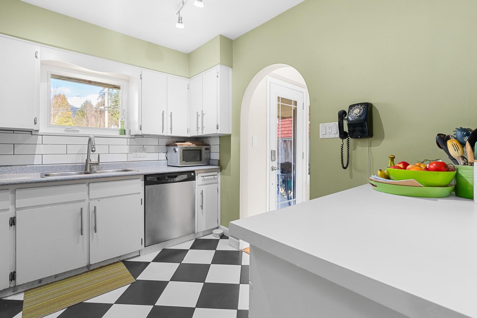 Listing Image 13