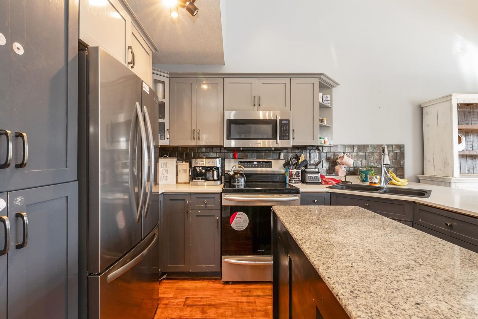 Listing Image 15