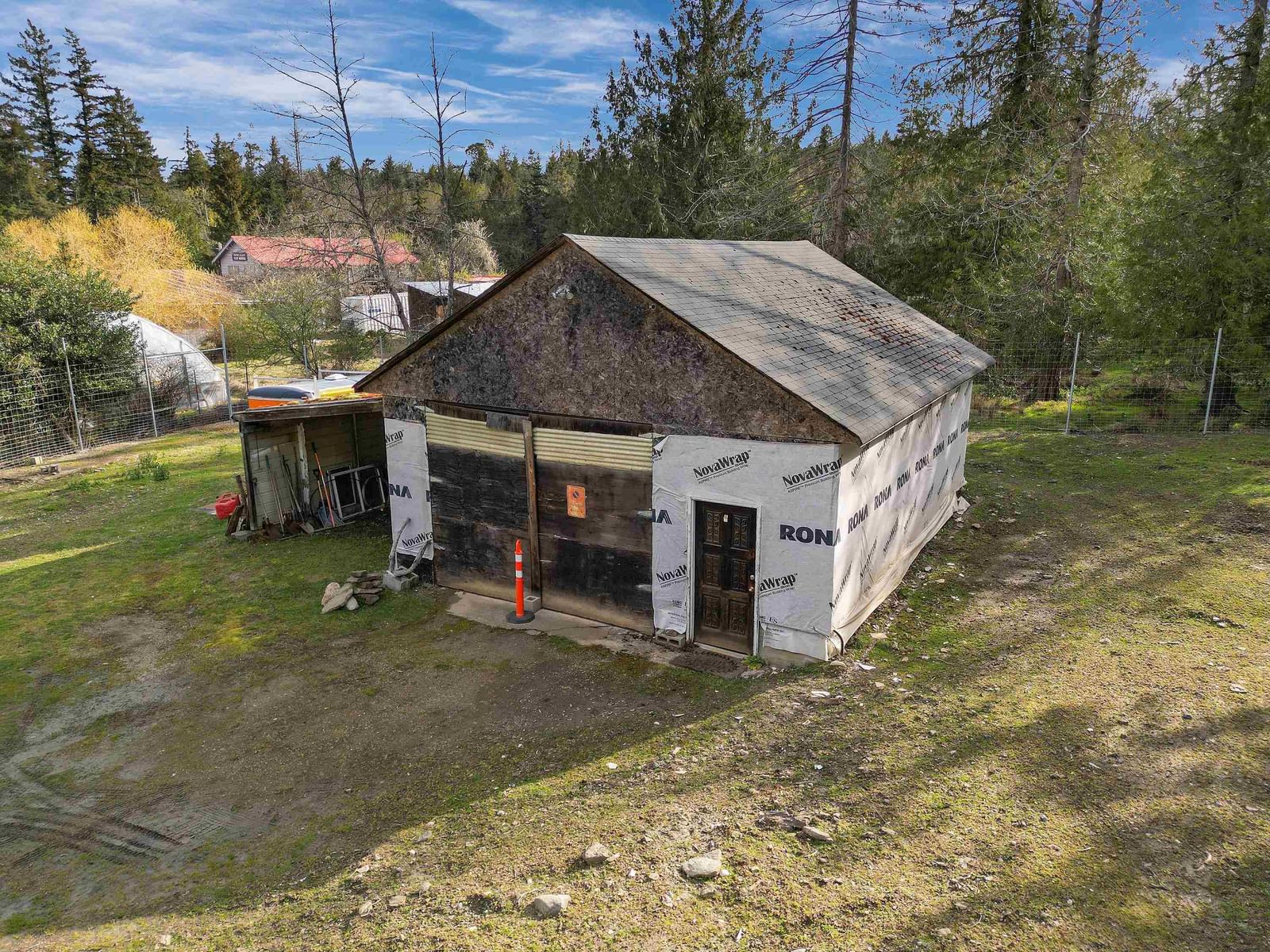 Listing Image 6