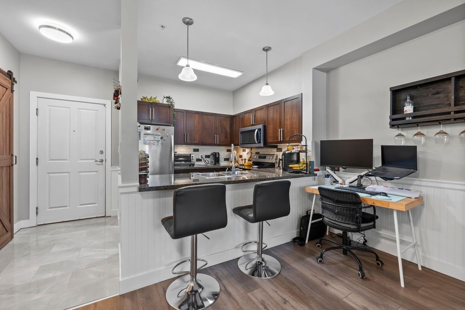 Listing Image 12