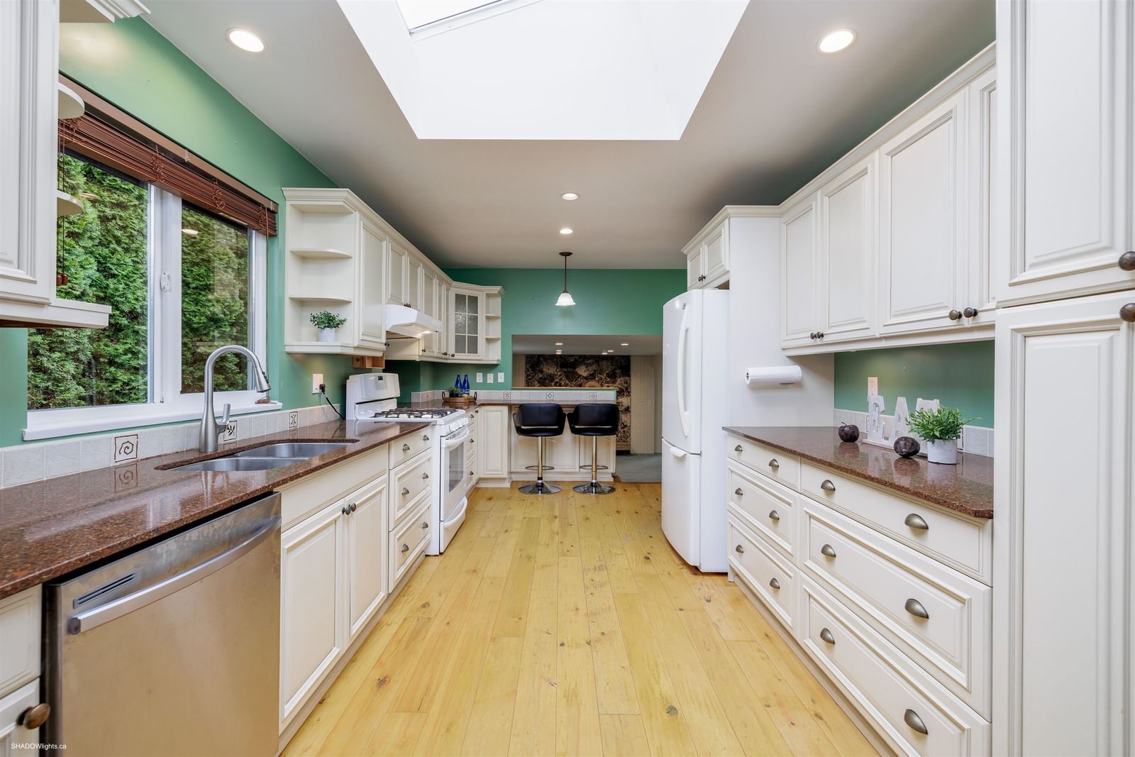 Listing Image 13