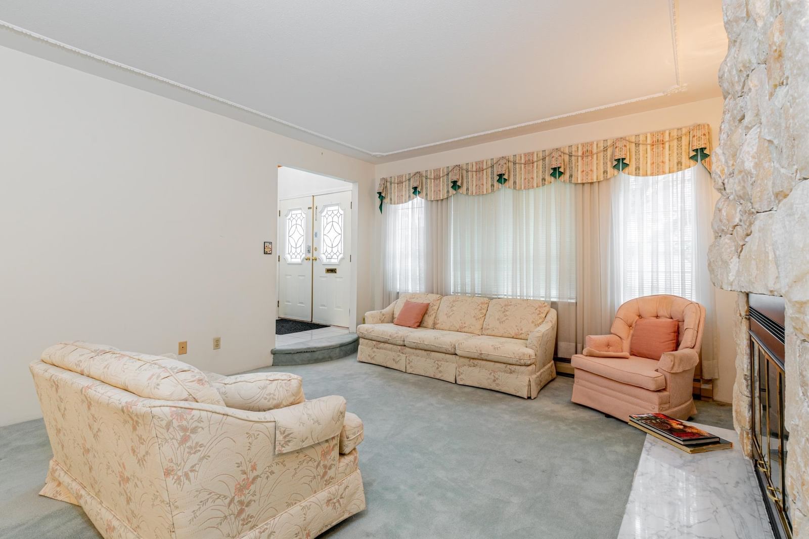 Listing Image 7