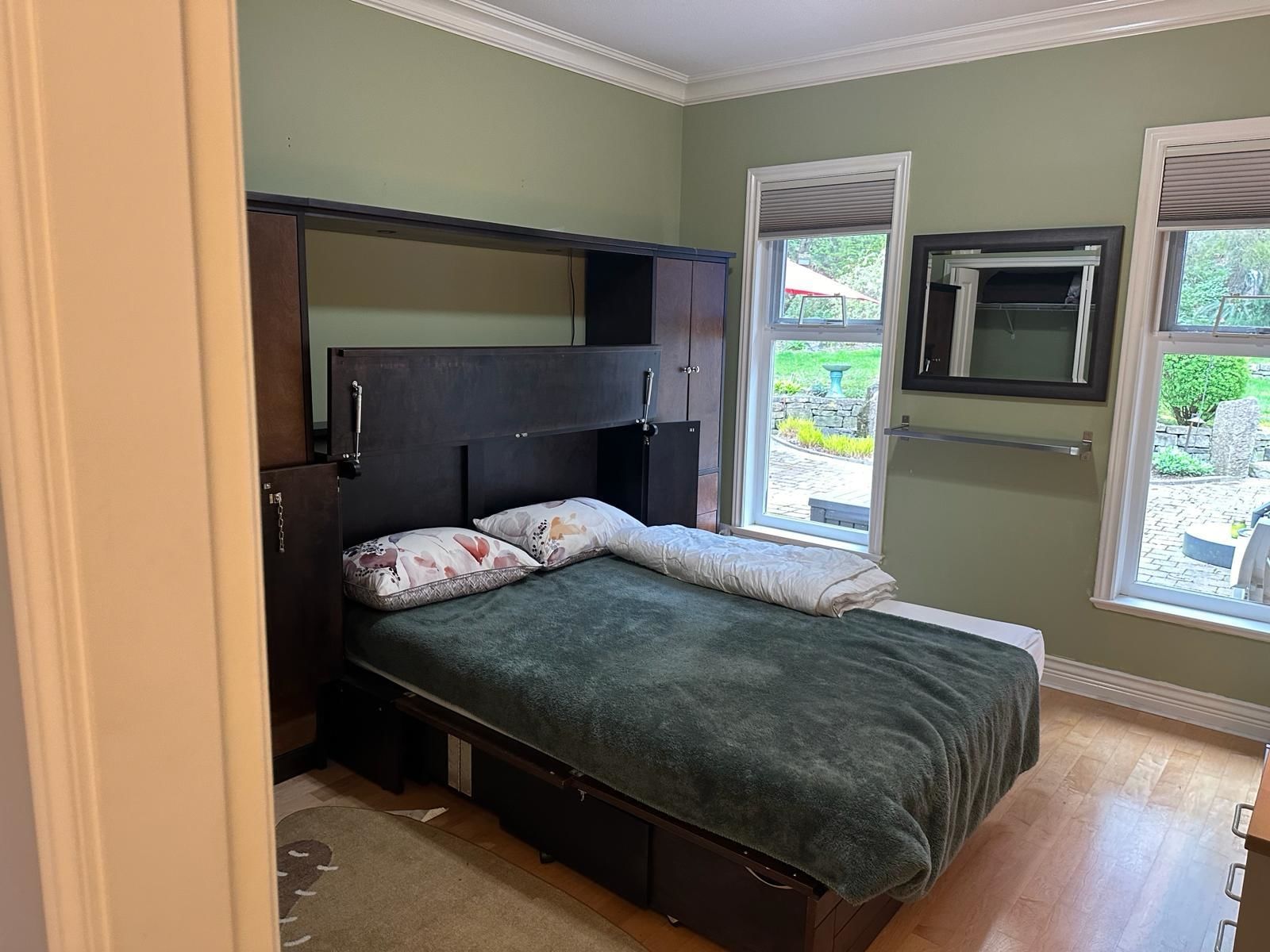 Listing Image 5