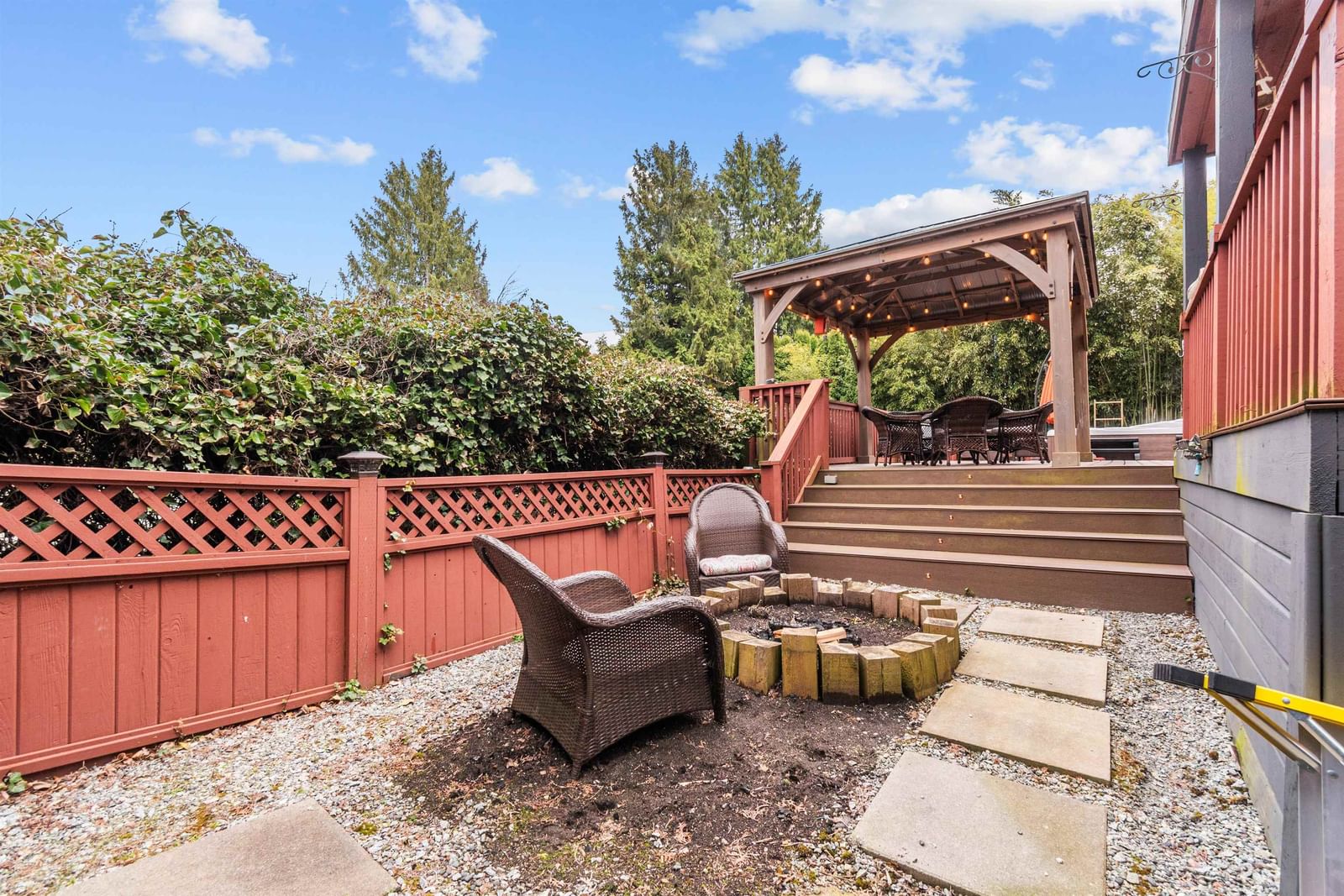 Listing Image 16