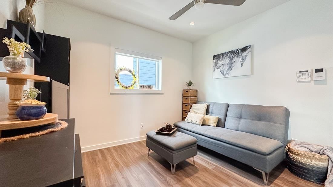 Listing Image 15