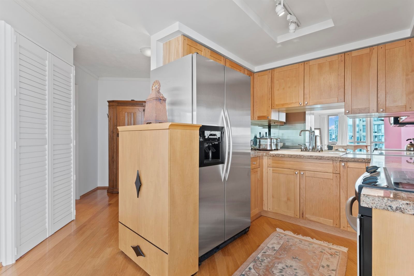 Listing Image 14
