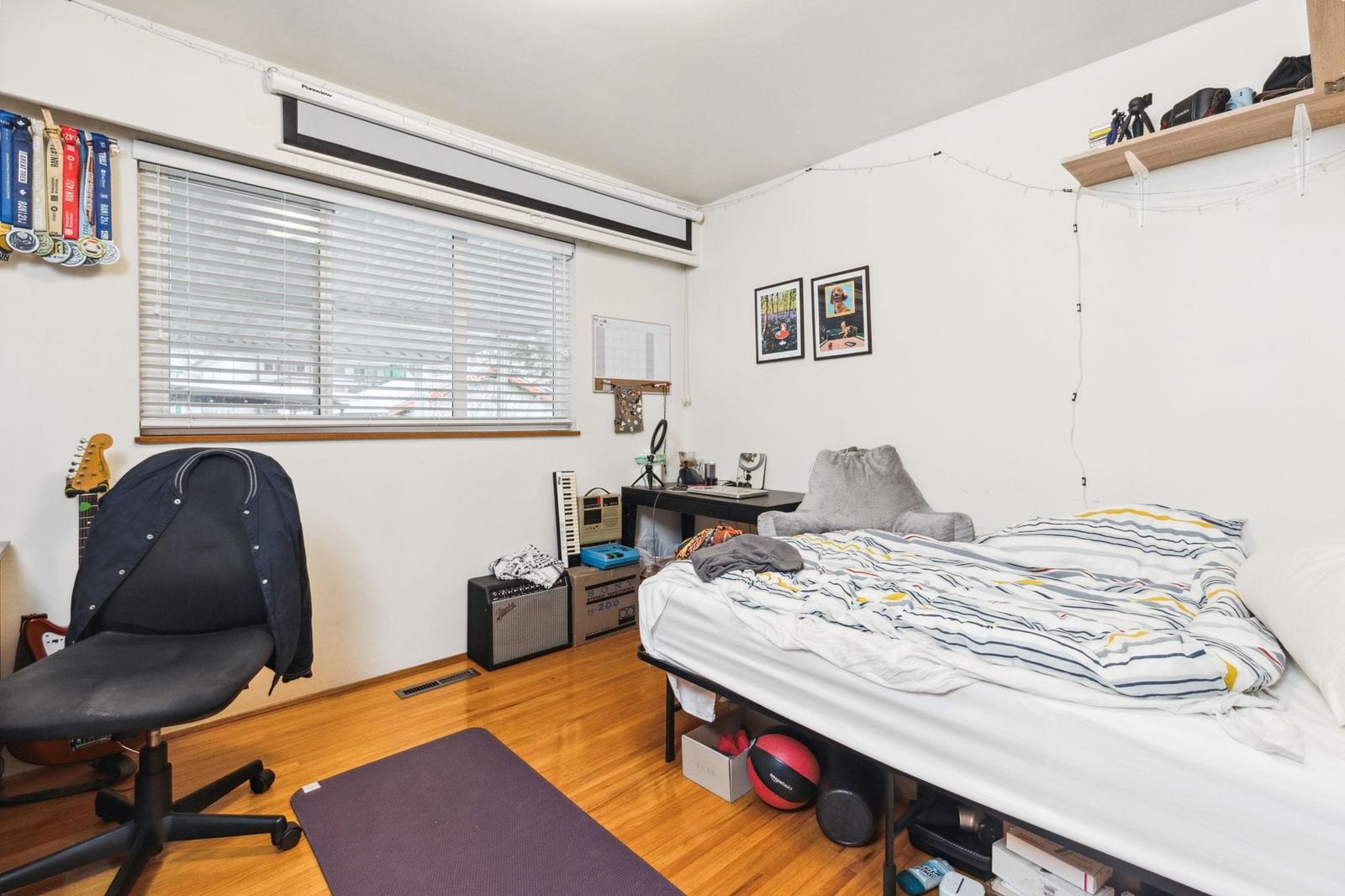 Listing Image 8