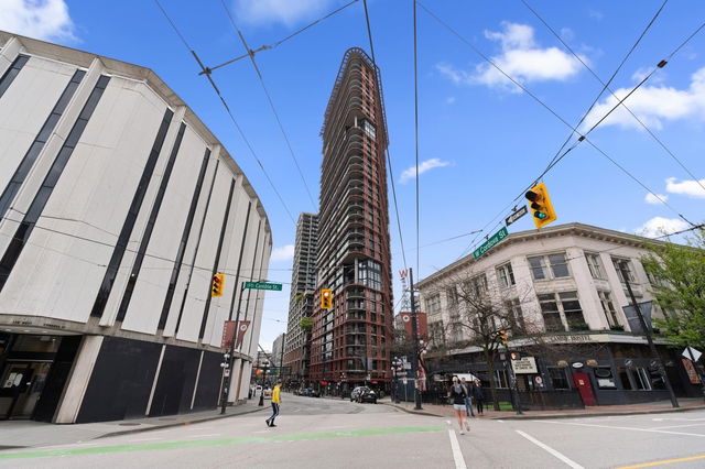 2109 - 128 W Cordova Street