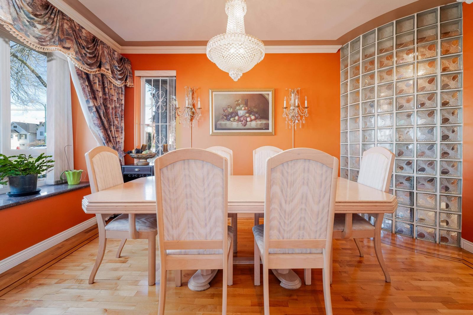 Listing Image 6