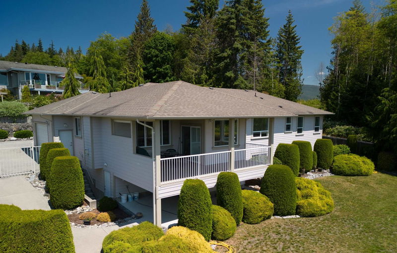 5532 Derby Road, Sechelt, British Columbia (MLS R2868711)