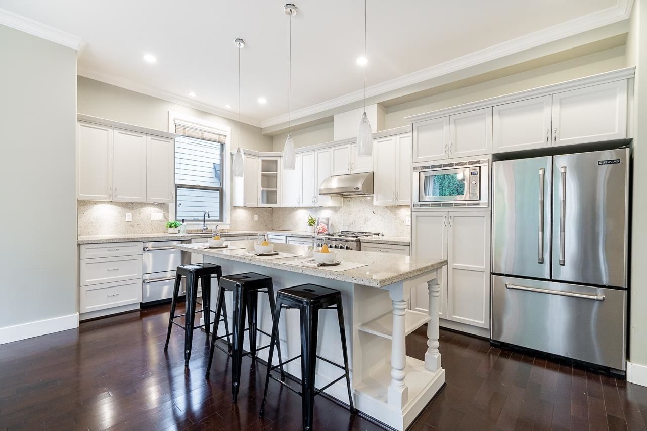Listing Image 10