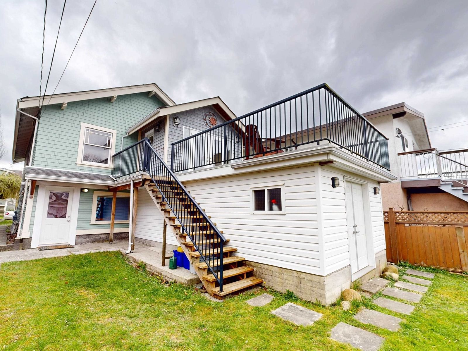 Listing Image 3