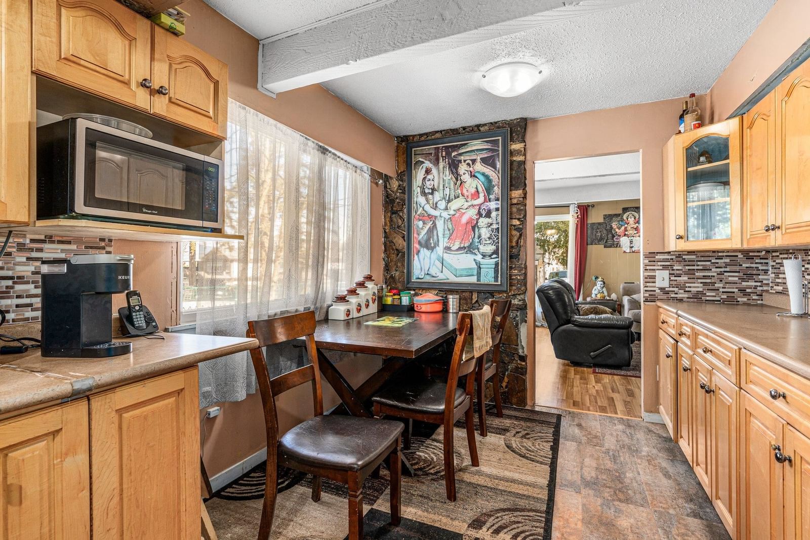 Listing Image 10