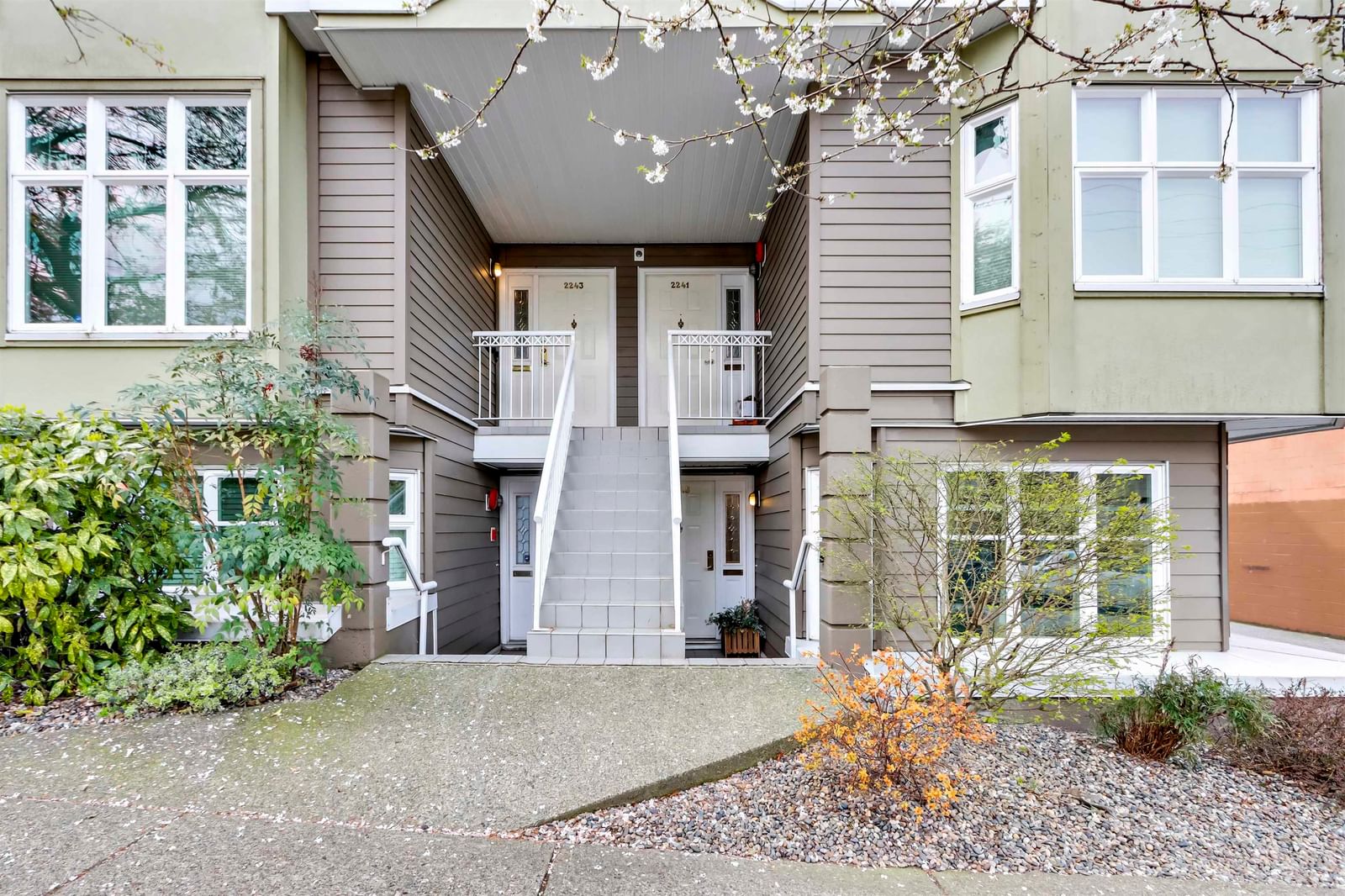 Listing Image 20