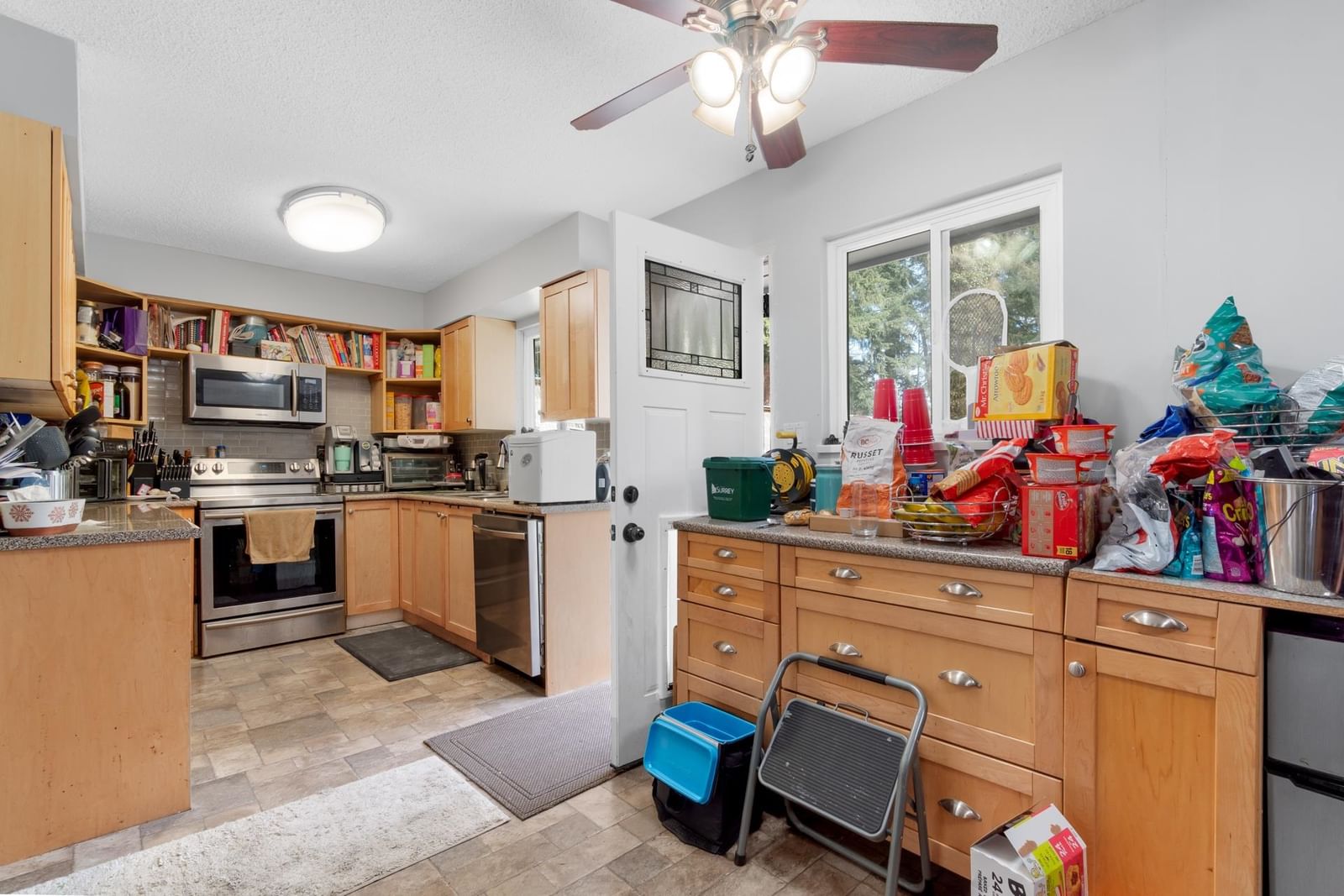 Listing Image 6