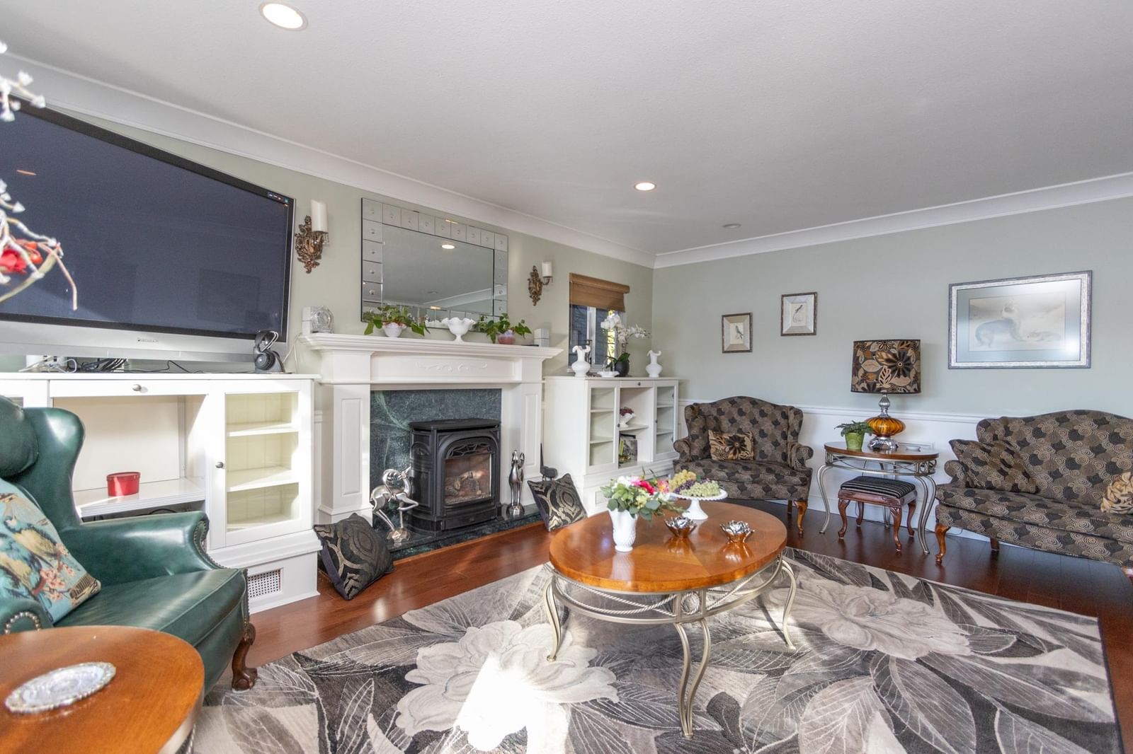 Listing Image 10