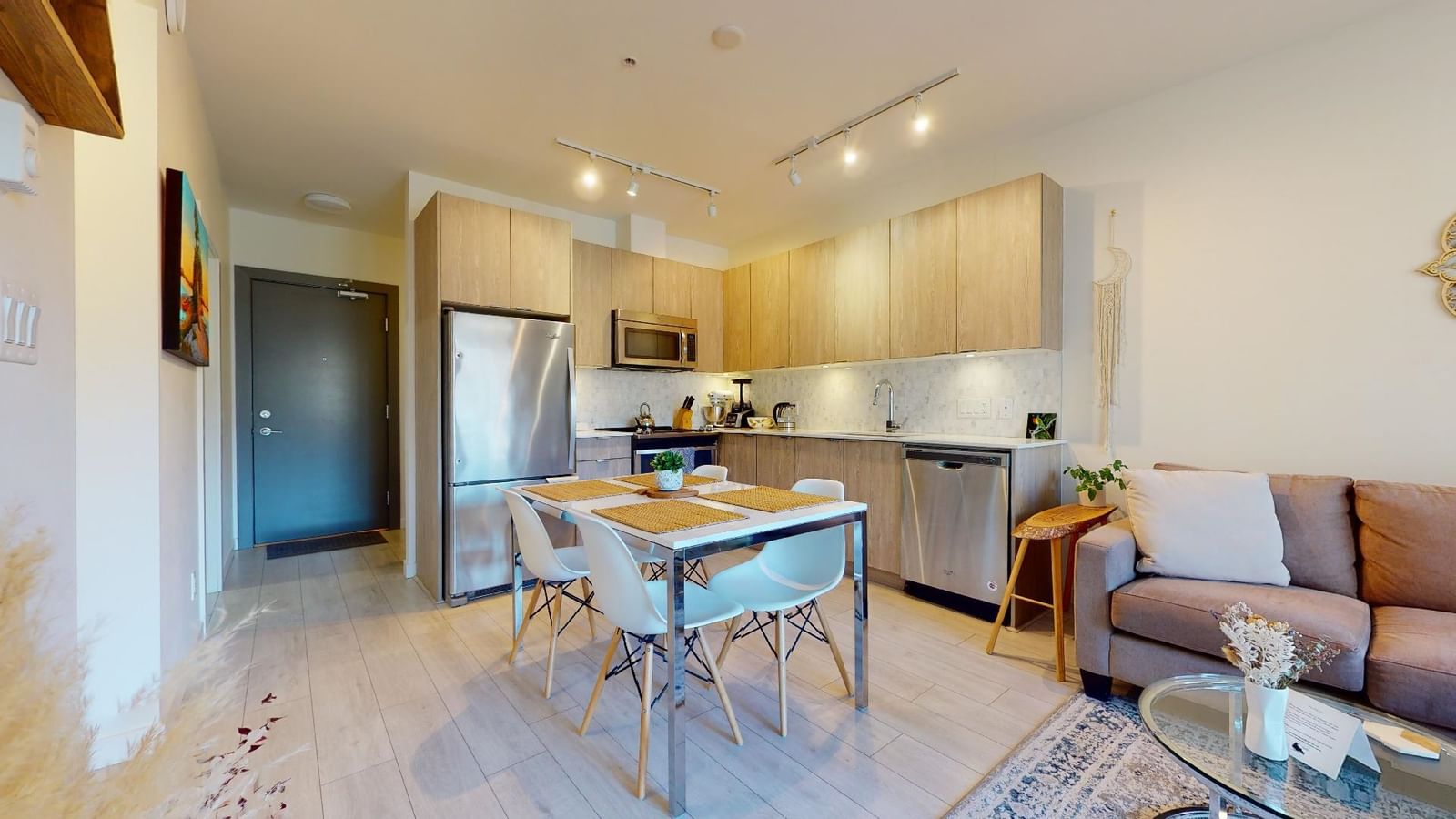 Listing Image 9