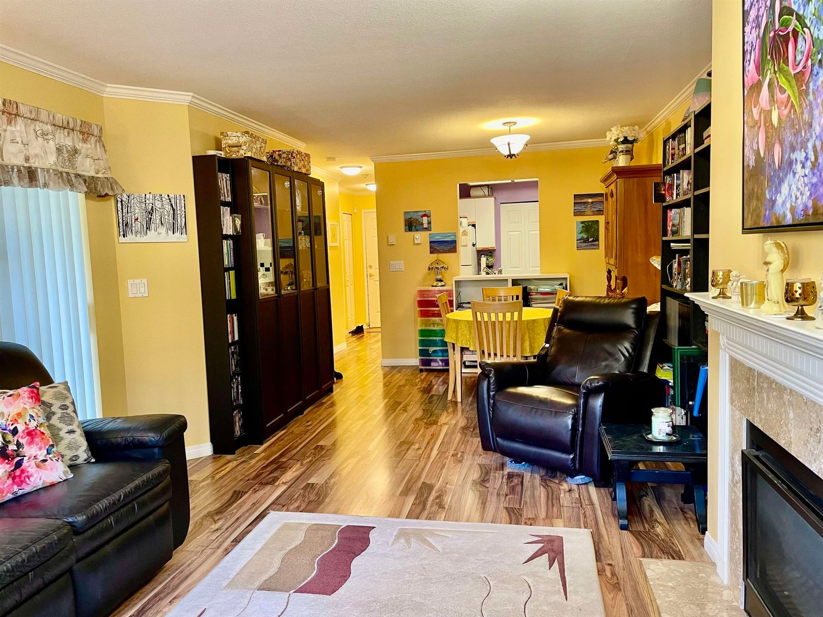 Listing Image 3