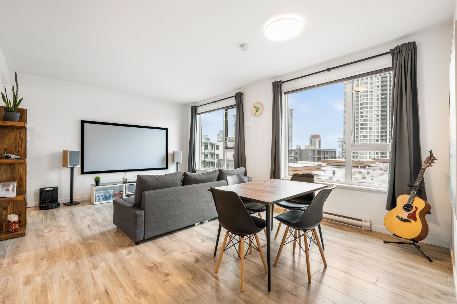Listing Image 10