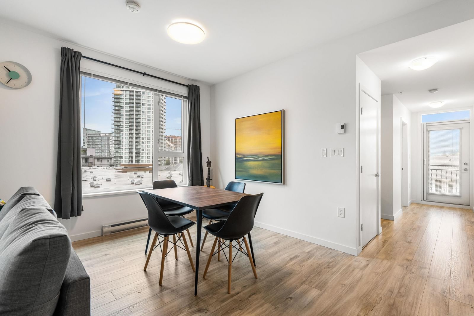 Listing Image 9