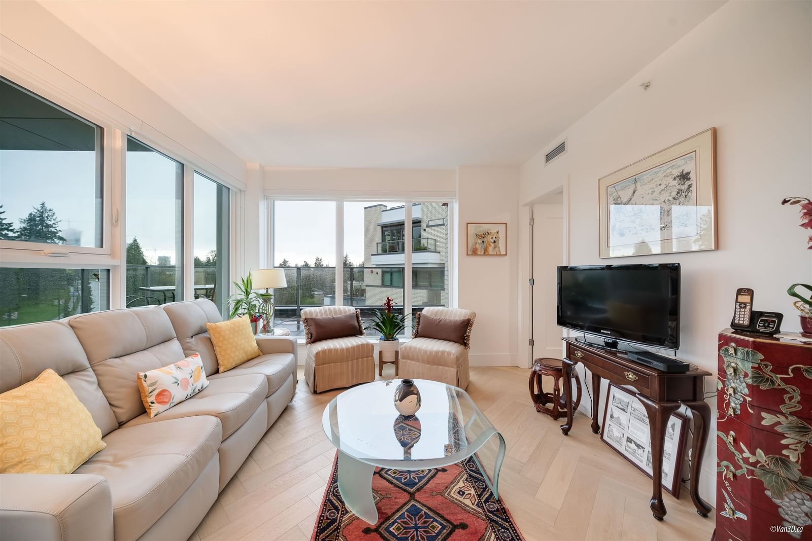Listing Image 10