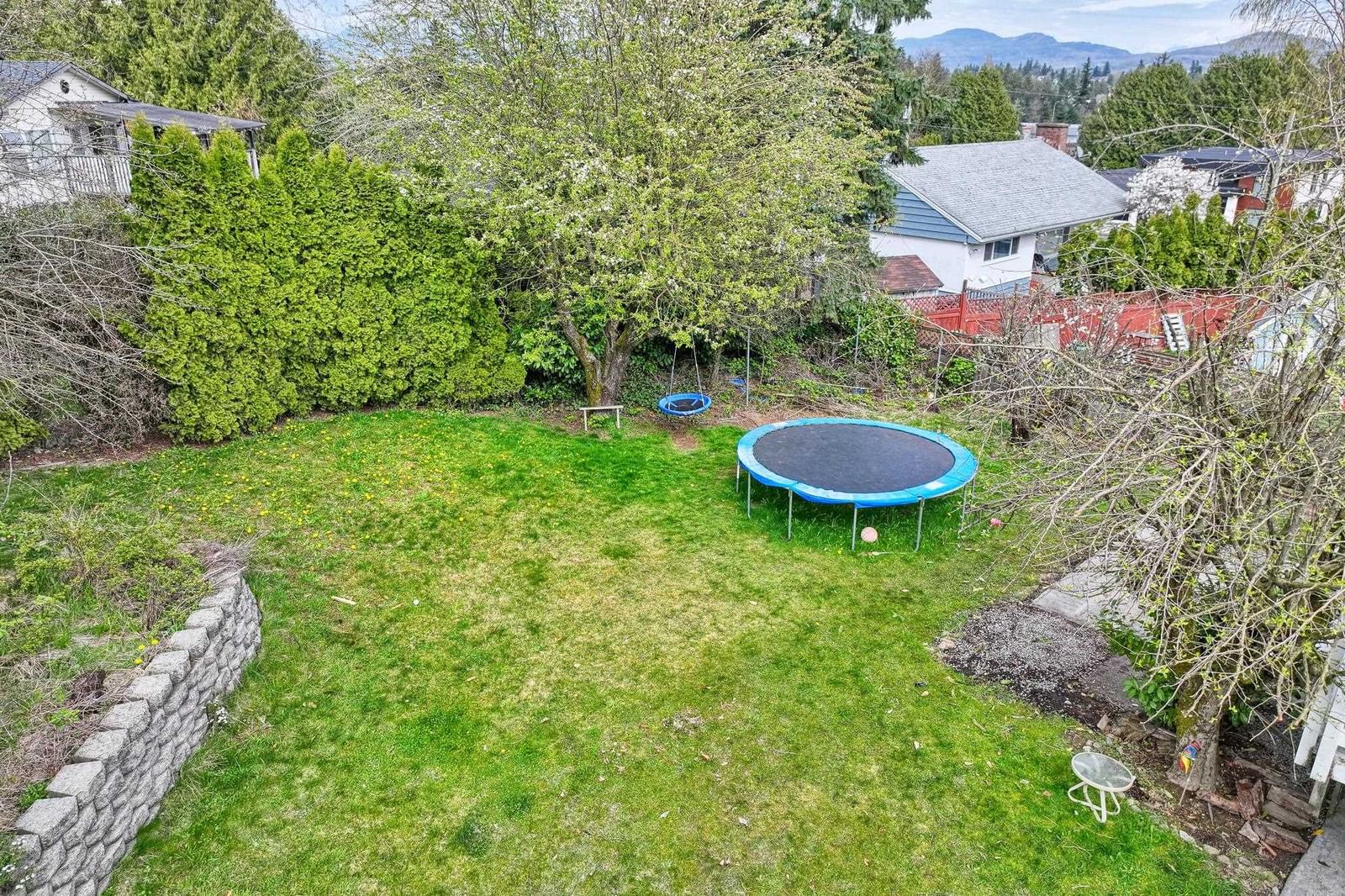Listing Image 8