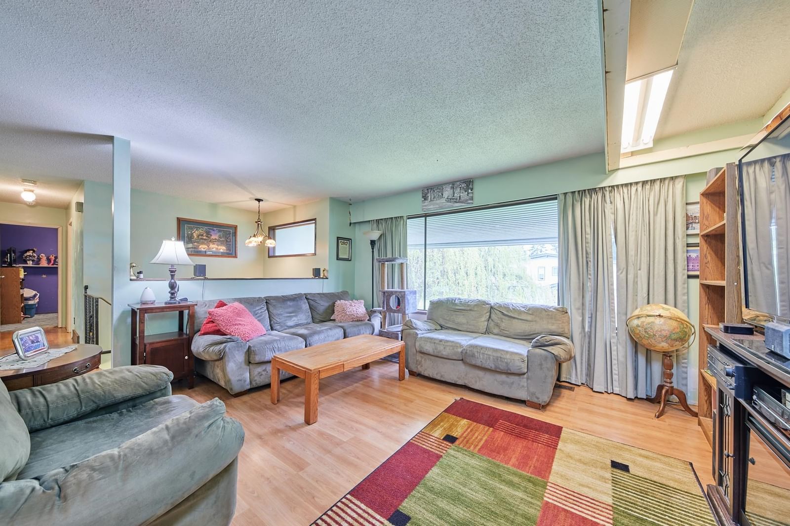 Listing Image 10