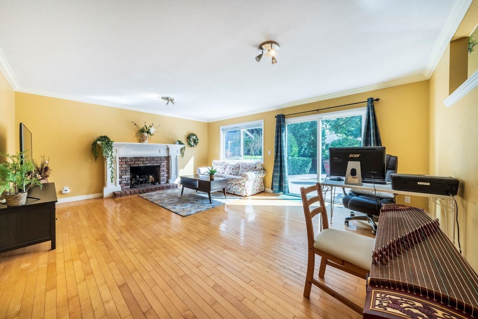 Listing Image 6