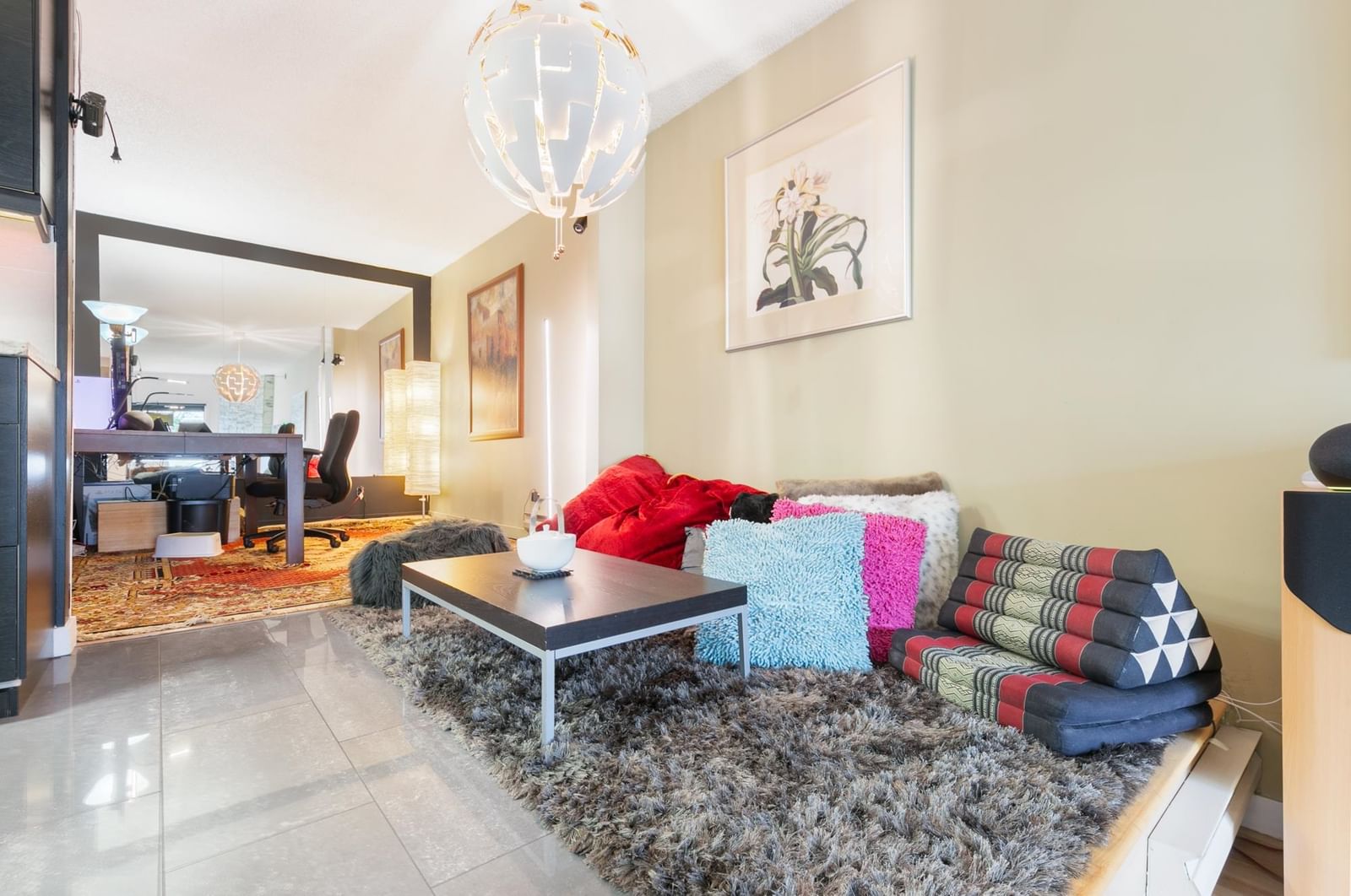 Listing Image 12