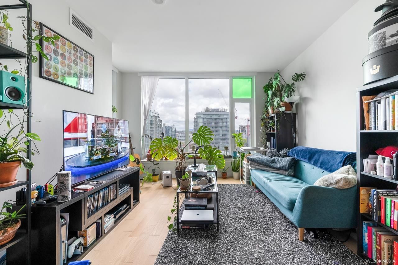 Listing Image 5