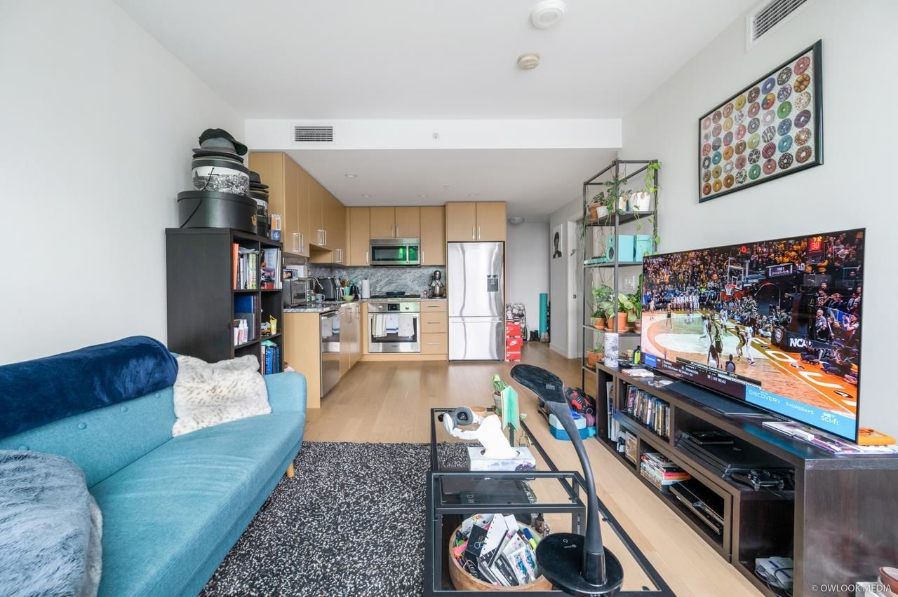 Listing Image 8