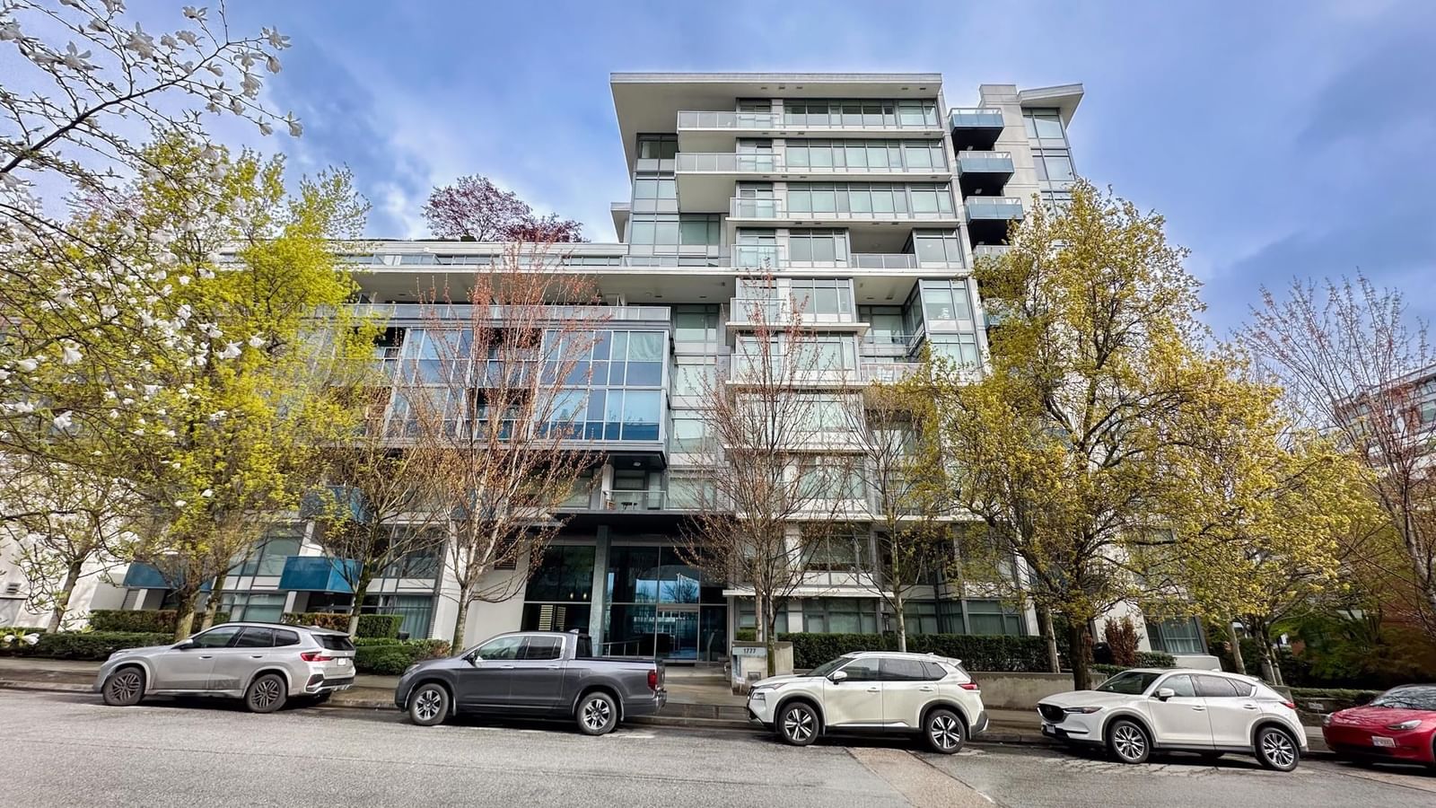 Listing Image 1