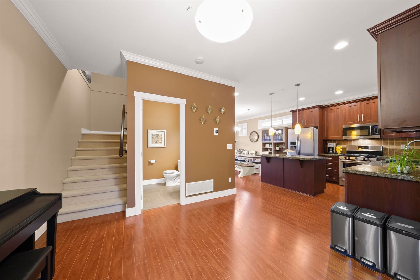 Listing Image 15