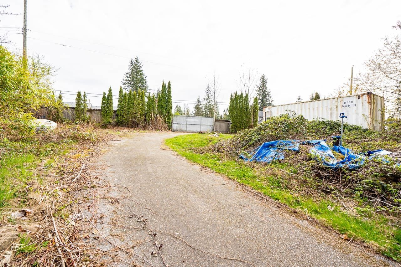 Listing Image 11