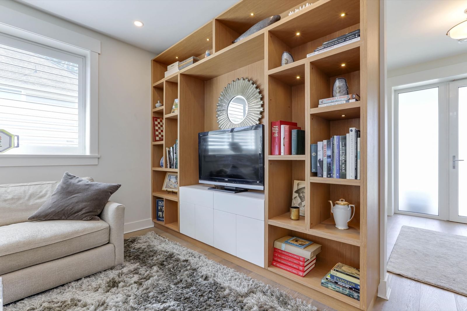 Listing Image 10