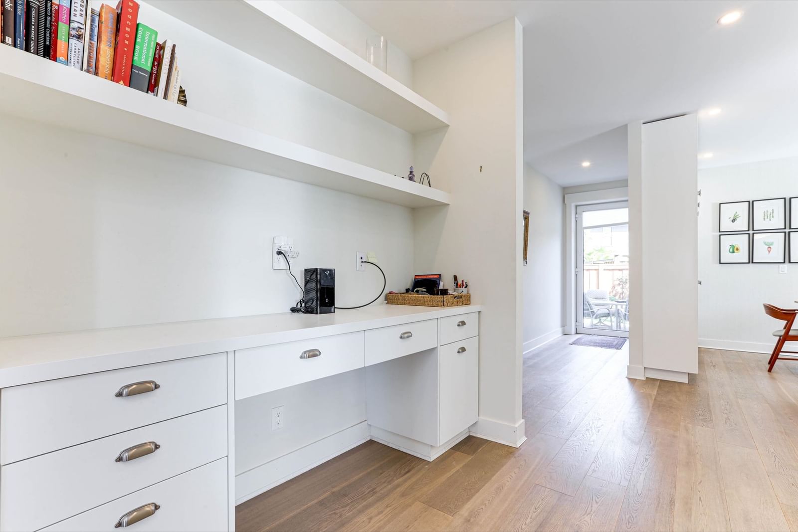 Listing Image 15