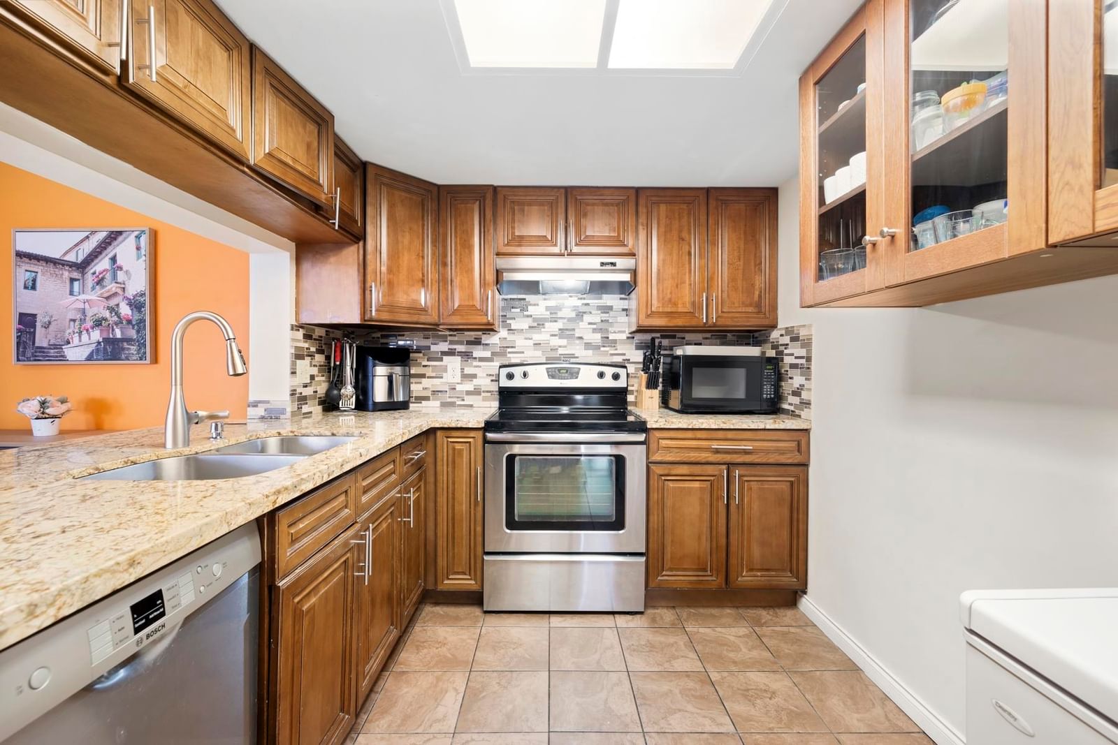 Listing Image 13