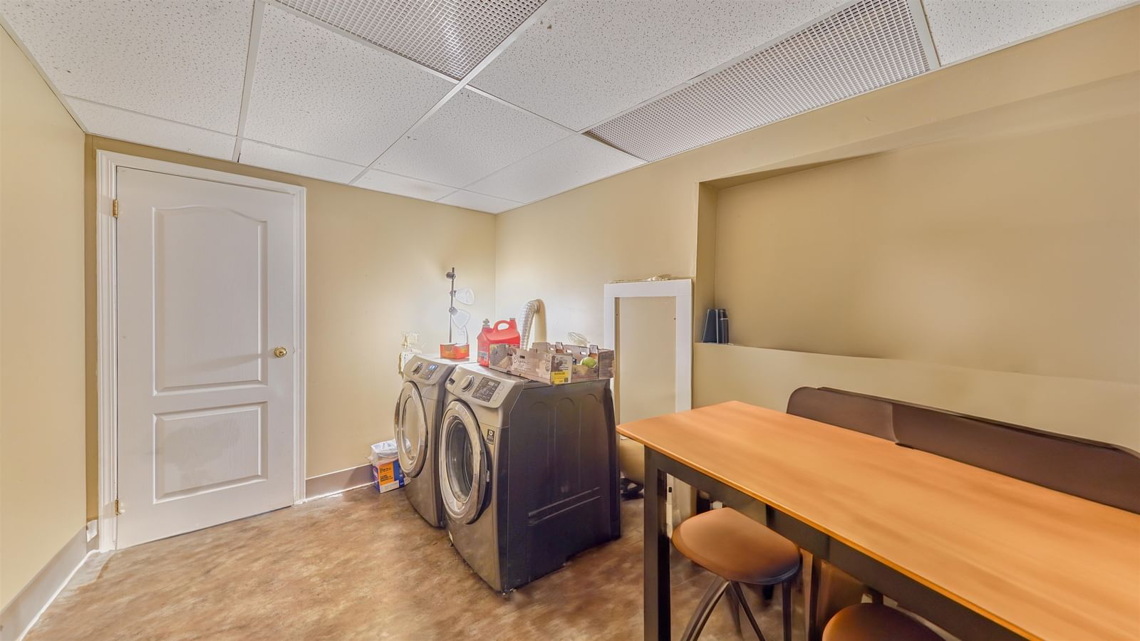 Listing Image 21