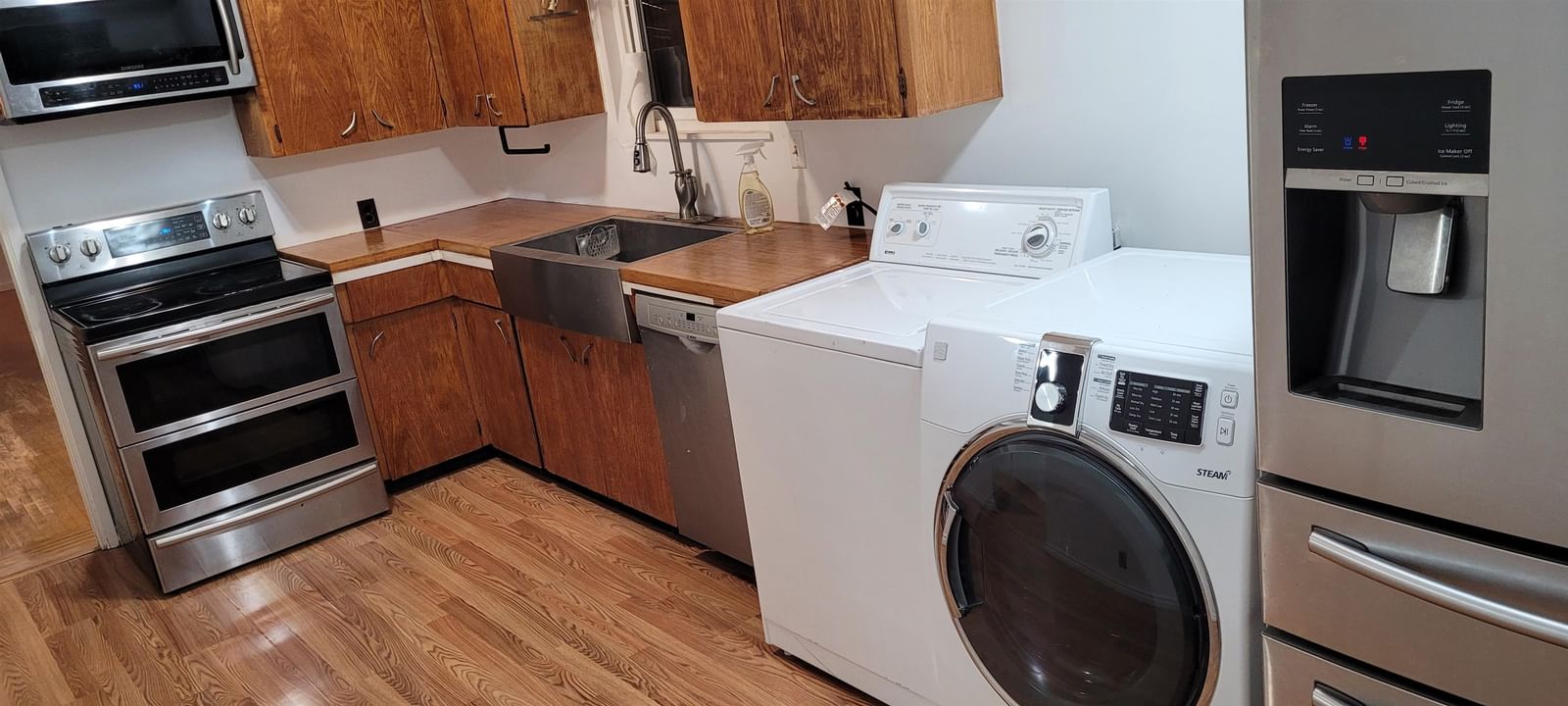Listing Image 8